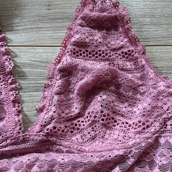 Victoria’s Secret lace bralette - Picture 2 of 5